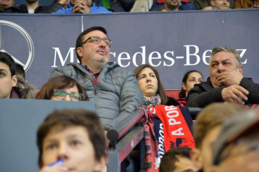 ¿Estuviste en el estadio durante el partido? Trata de encontrarte en la grada.