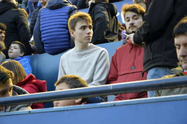 ¿Estuviste en el estadio durante el partido? Trata de encontrarte en la grada.