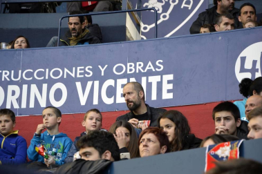 ¿Estuviste en el estadio durante el partido? Trata de encontrarte en la grada.