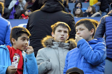 ¿Estuviste en el estadio durante el partido? Trata de encontrarte en la grada.