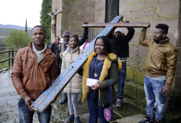La misa en la explanada del Castillo congrega a miles de peregrinos de la primera Javierada de 2018
