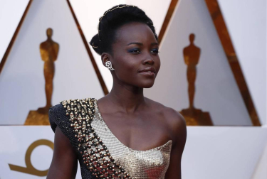 La alfombra roja de los Oscar, pasarela internacional y escaparate para diseñadores y firmas de lujo de todo el mundo.