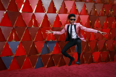 La alfombra roja de los Oscar, pasarela internacional y escaparate para diseñadores y firmas de lujo de todo el mundo.