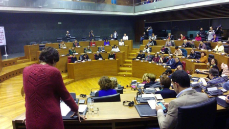 El Parlamento de Navarra acogió un acto de homenaje a las parlamentarias electas desde 1979 con motivo del Dïa Internacional de la Mujer.