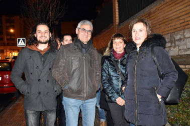 Con la proyección de la premiada 'Handia' los tudelanos cerraron la edición número veinticuatro de su Muestra de Cine Español, que tuvo como sede el Cine Moncayo. Las películas se proyectaron del 27 de febrero al 2 de marzo y además, en la jornada de apertura se pudo disfrutar del corto y el documental premiado en la última gala de los Goya. Una sesión especial en la que este certamen quiso homenajear a todas las madres.