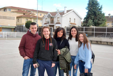 El sábado 3 de marzo se disputó, en el Frontón Vicente Lacalle de Peralta, el Campeonato Navarro de Kickboxing y K1 en el que tomaron parte más de 40 competidores pertenecientes a siete clubes navarros. En la velada, organizada por la Federación Navarra de Kickboxing, se resolvieron los entorchados forales en tres categorías, que incluyeron tres pesos cada una: K1 (60; 67 y +96 kilos); Kick Light (63,5; 67 y 75 kilos) y K1 Infantil (46; 65 y 70 kilos).