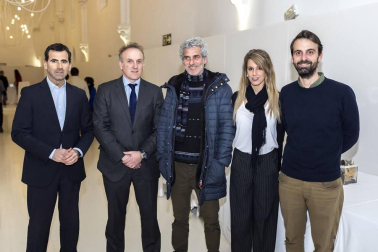 Tras varios meses de votaciones, Diario de Navarra celebró la fiesta de clausura de la sexta edición del concurso que premia el mejor coche del año. El BMW X3 fue el protagonista de la gala, al llevarse el galardón entre los 36 candidatos de 2017. Además, se repartieron premios como televisores, iPads, smart watchs, Apple watch o una Go Pro con dron que fueron sorteados entre aquellas personas que entraron en la web del certamen para dar su voto.