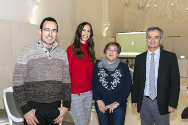 Tras varios meses de votaciones, Diario de Navarra celebró la fiesta de clausura de la sexta edición del concurso que premia el mejor coche del año. El BMW X3 fue el protagonista de la gala, al llevarse el galardón entre los 36 candidatos de 2017. Además, se repartieron premios como televisores, iPads, smart watchs, Apple watch o una Go Pro con dron que fueron sorteados entre aquellas personas que entraron en la web del certamen para dar su voto.