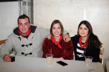 Del 1 al 4 de marzo los vecinos de Cárcar celebraron las tradicionales fiestas en honor a la Virgen, cuatro días repletos de actividades para salir de la rutina. Uno de los escenarios principales fue la carpa ubicada en las escuelas, donde se organizaron conciertos y comidas populares. También destacaron las segundas ediciones de dos eventos: la feria del vino y el certamen de jota navarra.