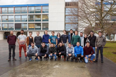 Una veintena de estudiantes del grado y máster en Ingeniería Informática de la Universidad Pública de Navarra participaron en la edición 2018 del evento de Google #Hash Code, un desafío internacional “online” de programación organizado por la compañía norteamericana para resolver un problema real de ingeniería y que les enfrentó con más de 30.000 personas repartidas por todo el mundo.