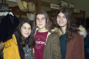 El frontón de Escolapios de Tafalla acogió a lo largo del pasado fin de semana la XI Feria de Stock de Tafalla. Un evento organizado por la Asociación de Comerciantes de Tafalla (Ascota) y la concejalía de Comercio del Ayuntamiento en el que se reunieron dieciocho establecimientos locales con una selección de sus mejores oportunidades.