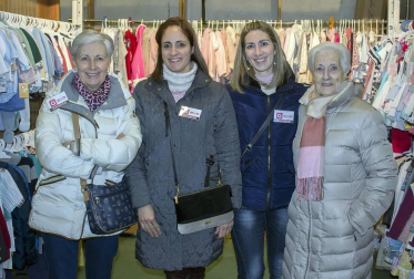 El frontón de Escolapios de Tafalla acogió a lo largo del pasado fin de semana la XI Feria de Stock de Tafalla. Un evento organizado por la Asociación de Comerciantes de Tafalla (Ascota) y la concejalía de Comercio del Ayuntamiento en el que se reunieron dieciocho establecimientos locales con una selección de sus mejores oportunidades.