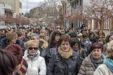 Imágenes de la concentración de 1700 personas en la localidad el 8 de marzo.