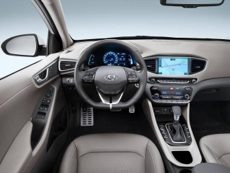 Imágenes del exterior e interior del coche.