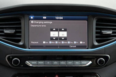Imágenes del exterior e interior del coche.