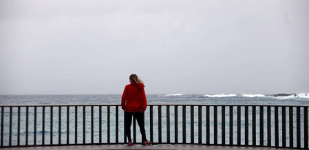 Galicia es la comunidad más afectada por la transformación de la borrasca del Atlántico norte de los últimos días en otra más intensa -denominada Félix-, que dejará durante todo el fin de semana viento intenso, olas de hasta ocho metros, fuertes vientos y abundantes precipitaciones