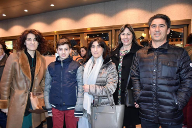 La Banda de Música de Tudela ofreció el 11 de marzo un espectáculo-concierto audiovisual y humorístico en el que 150 artistas riberos hicieron disfrutar a los espectadores con algunas de la bandas sonoras compuestas por el gran John Williams para películas como E.T., Star Wars, La Lista de Schlinder, Indiana Jones, Solo en casa o Superman.