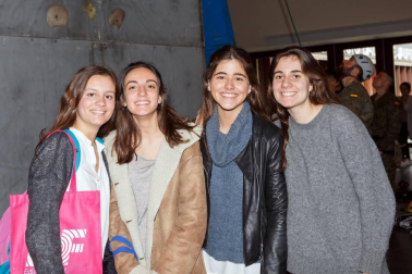 El jueves 8 de marzo se celebró en la sala de exposiciones de Baluarte el Salón europeo del Estudiante y el Empleo 2018. Este evento, organizado por Periódico del Estudiante y Periódico Universitario, es un punto de encuentro entre estudiantes, padres, profesionales de la formación, colegios, universidades y empresas de Navarra con el fin de resolver y ayudar a los jóvenes a decidir su futuro, creando una conexión directa con ellos.