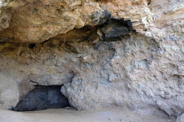 El escritor romántico visitó por primera vez la villa ribera en su viaje de bodas, donde ubica dos leyendas. Los baños de Fitero sanaban su cuerpo mientras las historias de los moradores ocupaban su mente