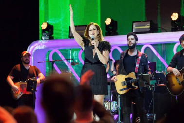 La fiesta de la música en español une a generaciones de estrellas