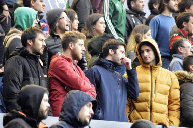 ¿Estuviste en el estadio durante el partido? Trata de encontrarte en la grada.