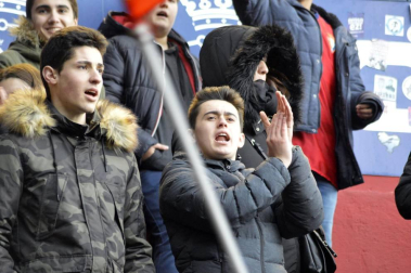 ¿Estuviste en el estadio durante el partido? Trata de encontrarte en la grada.