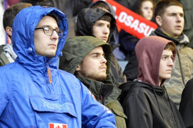 ¿Estuviste en el estadio durante el partido? Trata de encontrarte en la grada.