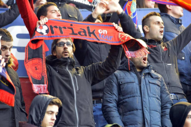 ¿Estuviste en el estadio durante el partido? Trata de encontrarte en la grada.