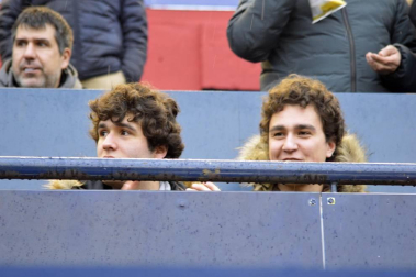 ¿Estuviste en el estadio durante el partido? Trata de encontrarte en la grada.