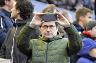 ¿Estuviste en el estadio durante el partido? Trata de encontrarte en la grada.