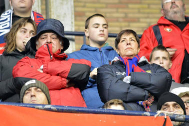 ¿Estuviste en el estadio durante el partido? Trata de encontrarte en la grada.