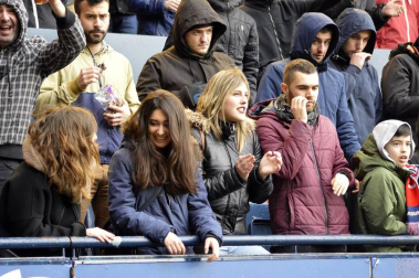 ¿Estuviste en el estadio durante el partido? Trata de encontrarte en la grada.