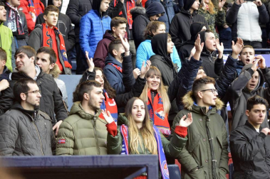 ¿Estuviste en el estadio durante el partido? Trata de encontrarte en la grada.