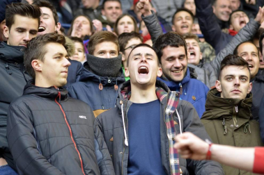 ¿Estuviste en el estadio durante el partido? Trata de encontrarte en la grada.