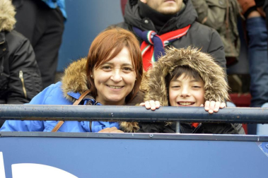 ¿Estuviste en el estadio durante el partido? Trata de encontrarte en la grada.