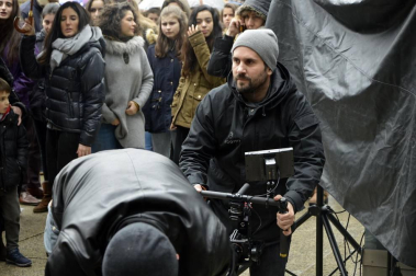 La fundación Walk on Project (WOP) ha grabado una flashmob este domingo en la plaza del Castillo de Pamplona para concienciar sobre la necesidad de investigar las enfermedades degenerativas.