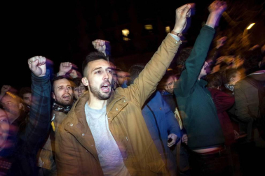 En una concentración convocada por la izquierda independentista, los Mossos han cargado contra los manifestantes