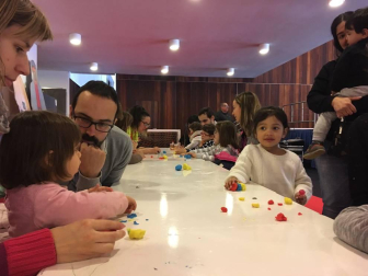 Este fin de semana se celebra en Baluarte la segunda edición de la feria de la familia Expofamily con multitud de talleres y actividades para niños y mayores.