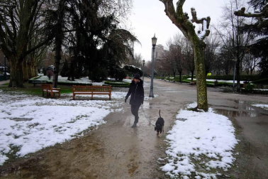 La primavera llegó el pasado martes a las 17.15 horas. La Taconera pamplonesa fue el lugar escogido para 'esperar' a la estación de la luz.