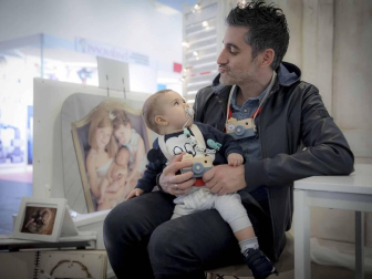 Colas y más colas. Por la mañana y por la tarde. Risas, bailes, sorpresas, frases para apuntar, testimonios para recordar... Miles de personas vivieron este sábado en Expofamily una jornada en familia que superó todas las expectativas de la organización.
