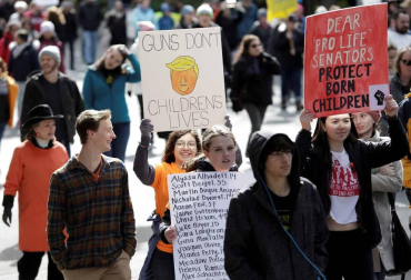 Reclaman medidas férreas contra las armas tras el tiroteo de Parkland