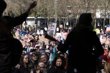 Reclaman medidas férreas contra las armas tras el tiroteo de Parkland
