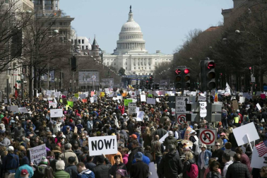 Reclaman medidas férreas contra las armas tras el tiroteo de Parkland