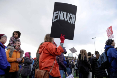 Reclaman medidas férreas contra las armas tras el tiroteo de Parkland
