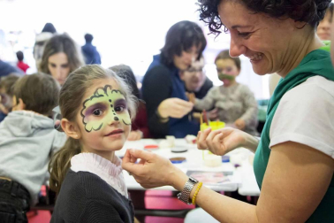 La II edición de la feria celebrada en Pamplona este fin de semana ha contado con más de 100 actividades, entre charlas, talleres, mesas redondas, etc.