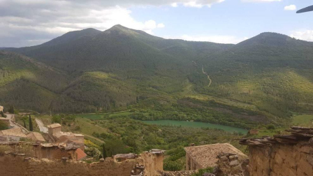 Envíanos la imagen por Whatsapp al número 687 04 00 98, indicando el lugar en el que están realizadas y el autor de las fotografías.