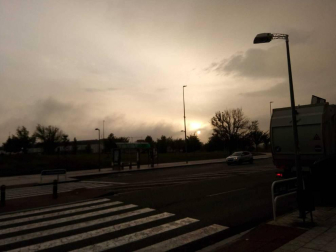 Envíanos la imagen por Whatsapp al número 687 04 00 98, indicando el lugar en el que están realizadas y el autor de las fotografías.