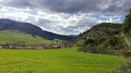 Envíanos la imagen por Whatsapp al número 687 04 00 98, indicando el lugar en el que están realizadas y el autor de las fotografías.