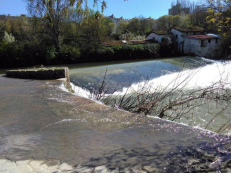 Envíanos la imagen por Whatsapp al número 687 04 00 98, indicando el lugar en el que están realizadas y el autor de las fotografías.