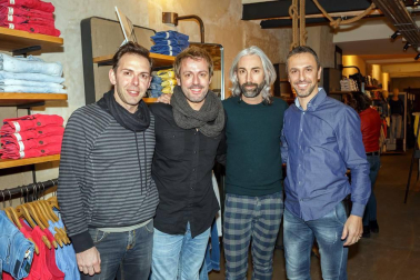 La tarde noche del jueves 22 de marzo los trabajadores, familiares, amigos y clientes de la tienda de moda Freeman compartieron un encuentro festivo para celebrar la inauguración del nuevo espacio de esta marca, ubicada en la calle Mayor 19. Un evento social en el que se respiró toda la energía de la apuesta de renovación del citado establecimiento, especializado en vaqueros.
